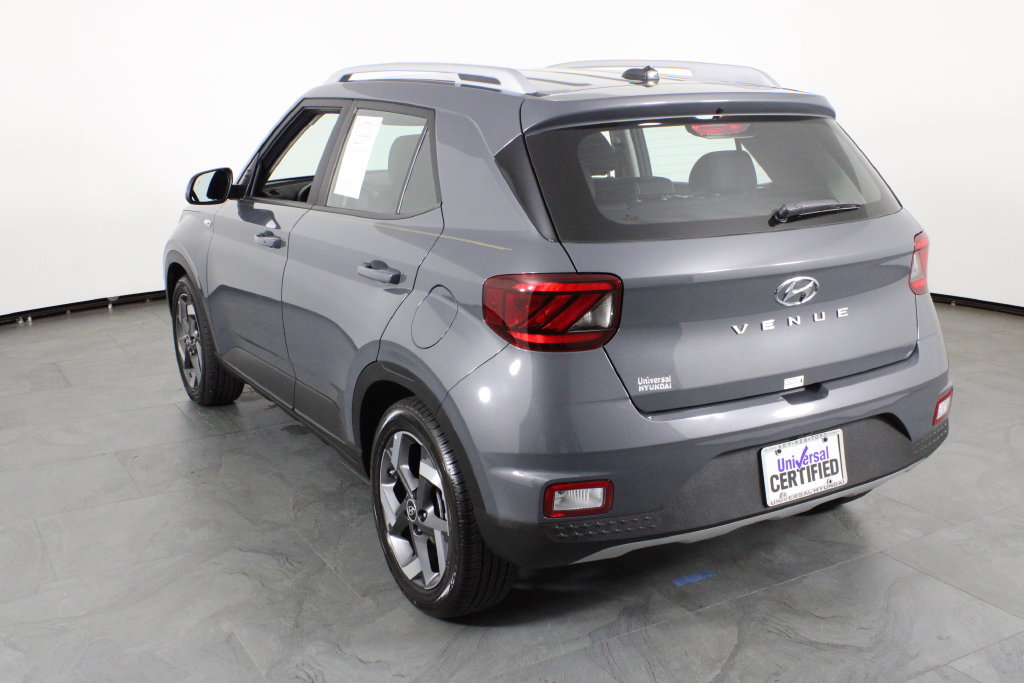 Certified 2026 Hyundai Venue SEL FWD image 16