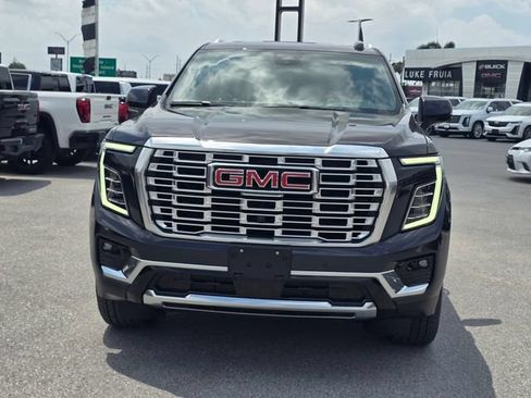 Used 2026 GMC Yukon Denali w/ Sun & Power Step Package RWD image 2