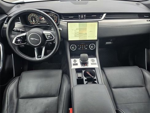 Used 2024 Jaguar F-PACE R-Dynamic S image 9