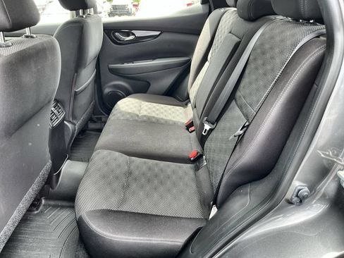 Used 2018 Nissan Rogue Sport SV w/ SV All-Weather Package AWD/4WD image 23