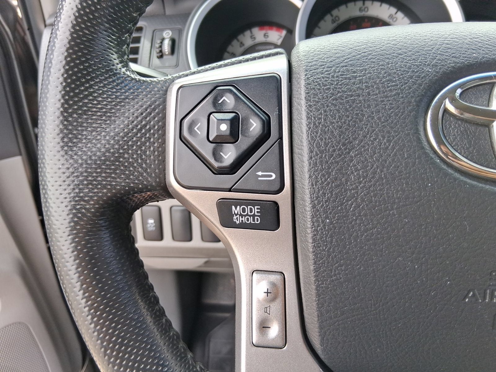 Used 2015 Toyota Tacoma PreRunner w/ TRD Off-Road Package RWD image 22