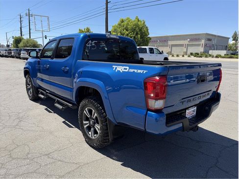 Used 2017 Toyota Tacoma TRD Sport w/ Tow Package RWD image 15
