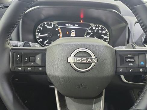 Used 2025 Nissan Rogue SV w/ SV Premium Package FWD image 36