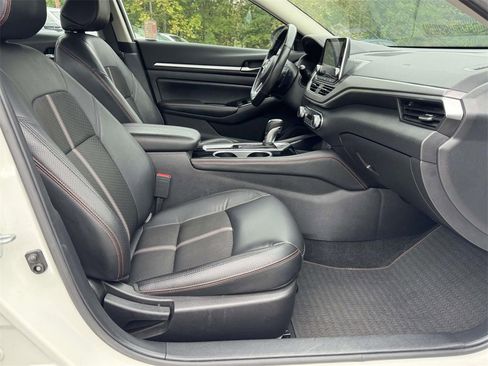 Used 2024 Nissan Altima 2.5 SR image 13