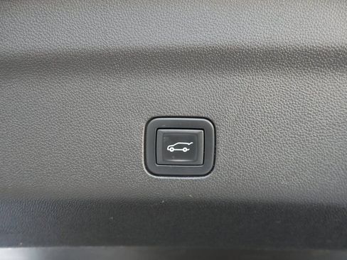Used 2021 Chevrolet Tahoe LT AWD/4WD image 28