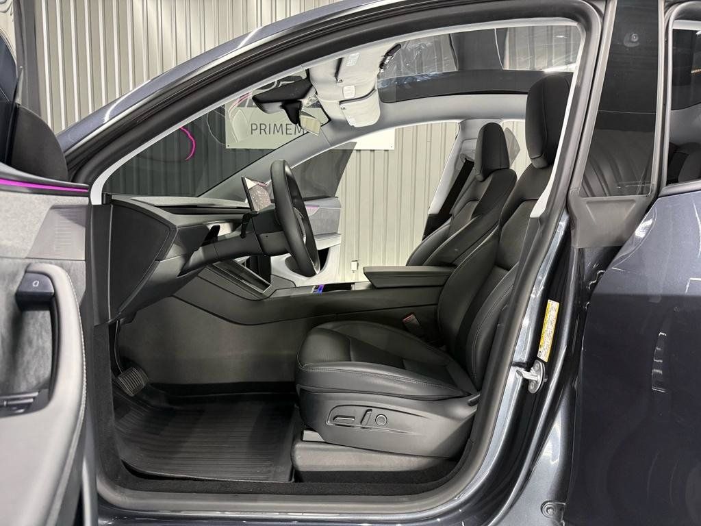 Used 2026 Tesla Model Y Long Range AWD/4WD image 15