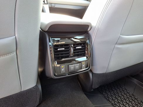 Certified 2020 Toyota Avalon Limited image 12