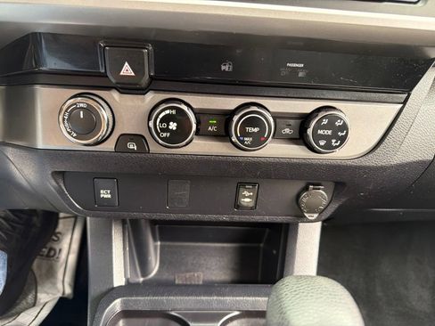 Used 2017 Toyota Tacoma SR5 w/ Tow Package AWD/4WD image 26