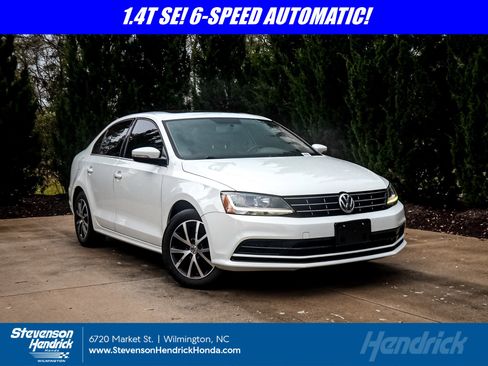 Used 2018 Volkswagen Jetta SE image 1