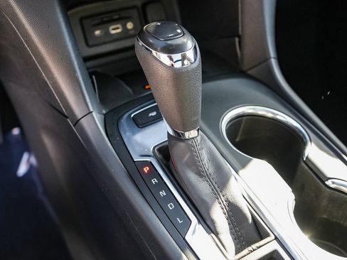 Used 2020 Chevrolet Equinox Premier FWD image 20