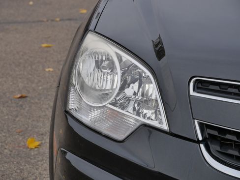 Used 2013 Chevrolet Captiva Sport LT w/ Convenience Package image 3