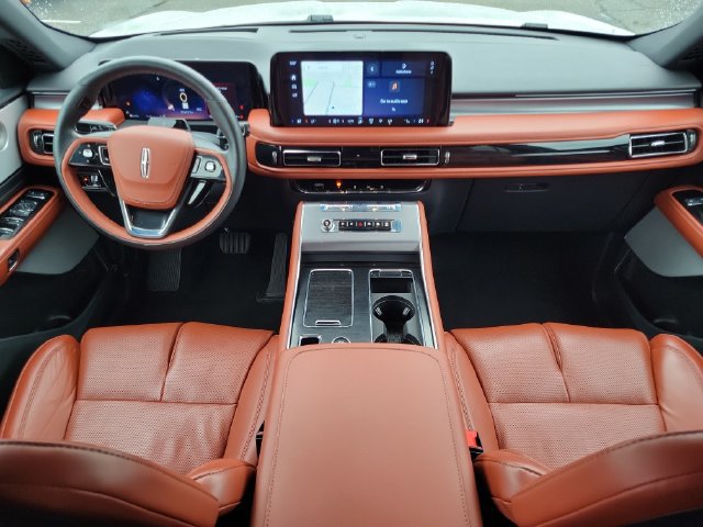 Used 2025 Lincoln Aviator Reserve w/ Equipment Group 201A AWD/4WD image 25