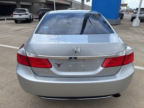 Used 2014 Honda Accord EX image 3