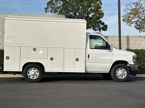 New 2026 Ford E-350 and Econoline 350 Super Duty w/ Power Equipment Group image 3