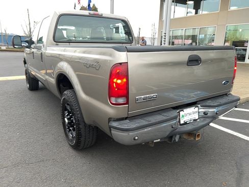 Used 2006 Ford F250 XLT image 10