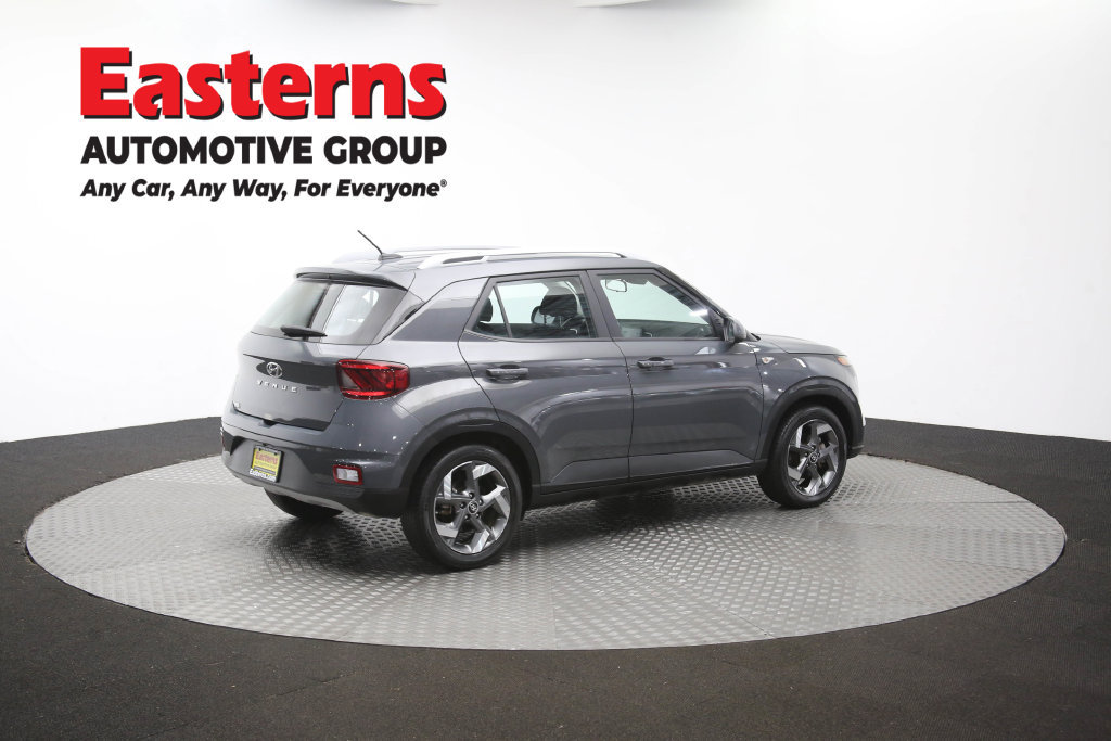 Used 2025 Hyundai Venue SEL FWD image 43