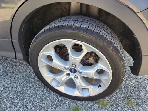 Used 2016 Ford Escape Titanium w/ Equipment Group 301A AWD/4WD image 7
