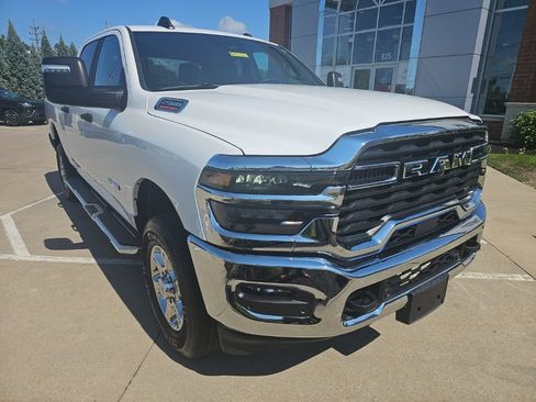Used 2026 RAM 2500 Big Horn AWD/4WD image 7