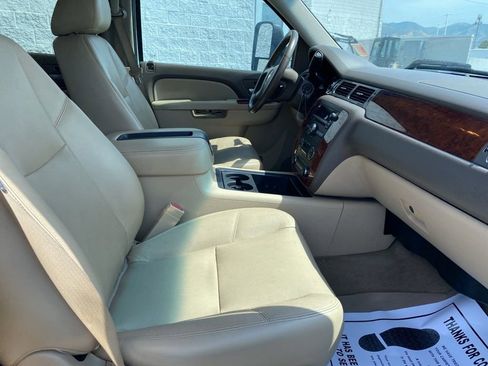 Used 2013 Chevrolet Silverado 2500 LTZ w/ LTZ Plus Package image 30