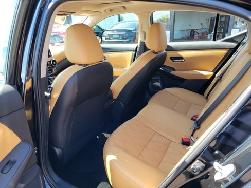 Used 2023 Nissan Sentra SV w/ SV Premium Package FWD image 12