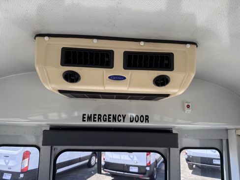 Used 2006 Chevrolet Express 3500 w/ School Bus Package RWD image 9