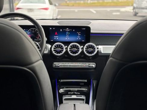 Used 2024 Mercedes-Benz GLB 250 4MATIC image 17