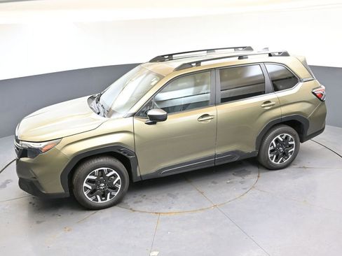 Certified 2025 Subaru Forester Premium AWD/4WD image 38