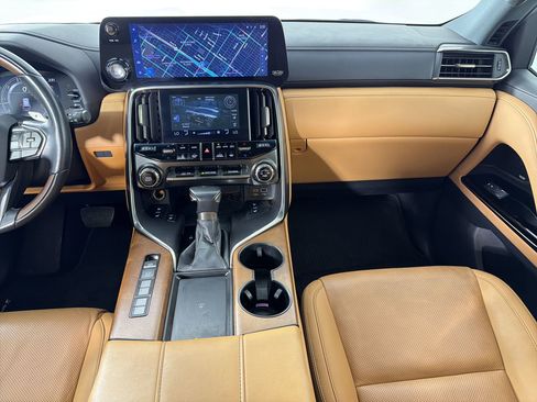Used 2023 Lexus LX 600 4WD w/ Luxury Package image 28