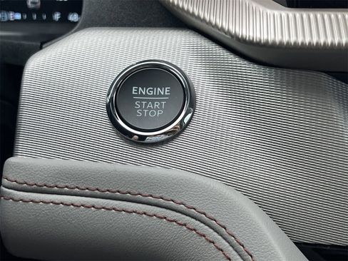 New 2026 Ford Explorer Active w/ Active Comfort Package image 5