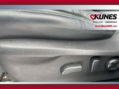 Used 2023 Subaru Ascent Touring image 17