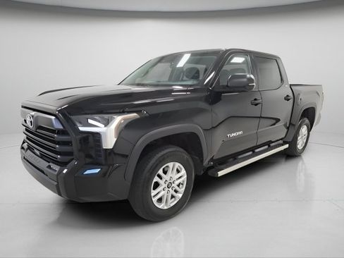 Used 2024 Toyota Tundra SR5 w/ SR5 Convenience Package AWD/4WD image 3