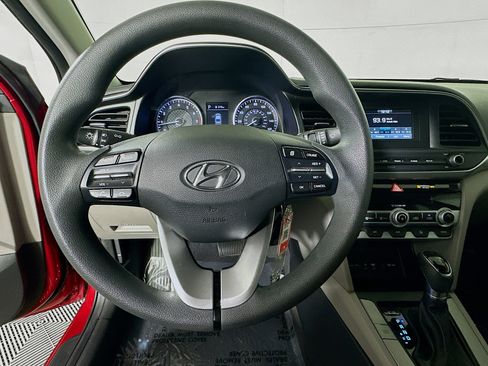 Used 2020 Hyundai Elantra SE w/ Cargo Package (C1) image 15