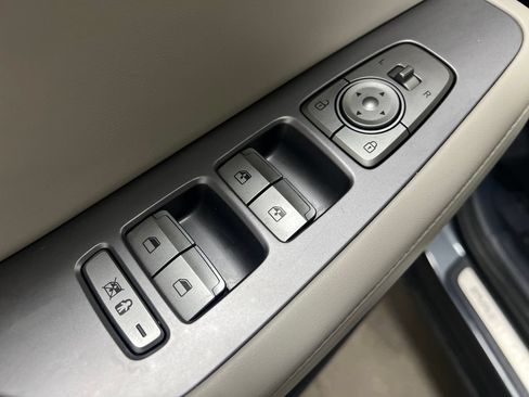 Used 2024 Hyundai Palisade Limited FWD image 14