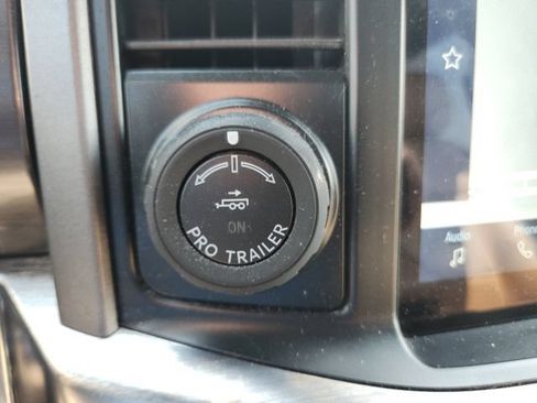 Used 2022 Ford F150 Lariat w/ Max Trailer Tow Package RWD image 29