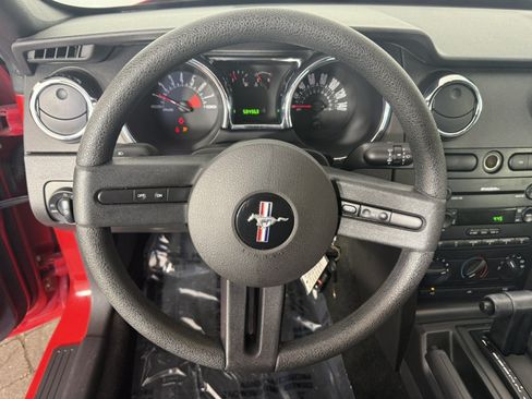 Used 2005 Ford Mustang GT RWD image 19