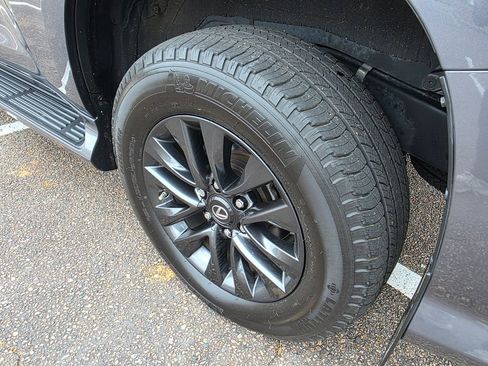 Used 2022 Lexus GX 460 Premium image 35