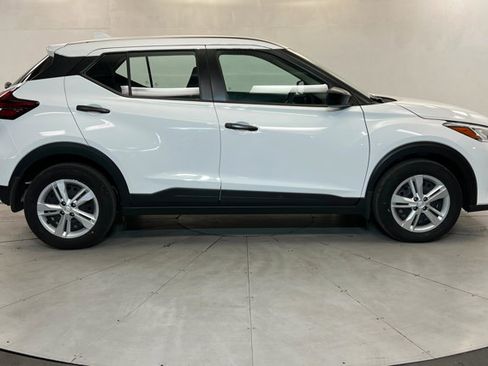Used 2025 Nissan Kicks Play S FWD image 6