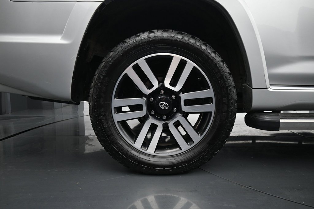 Used 2016 Toyota 4Runner Limited AWD/4WD image 10