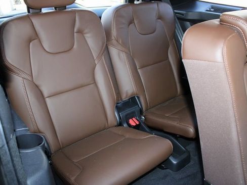 Used 2024 Volvo XC90 B6 Ultimate w/ Protection Package Premier image 21