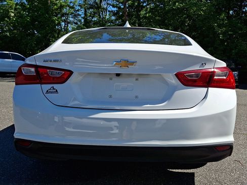 Used 2023 Chevrolet Malibu LT FWD image 3