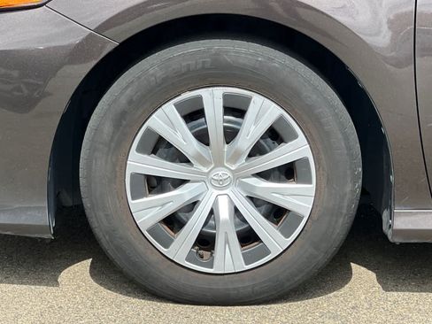 Used 2019 Toyota Camry LE w/ Audio Package FWD image 13