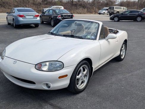 Used 1999 MAZDA MX-5 Miata image 1