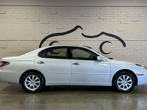 Used 2002 Lexus ES 330 FWD image 3