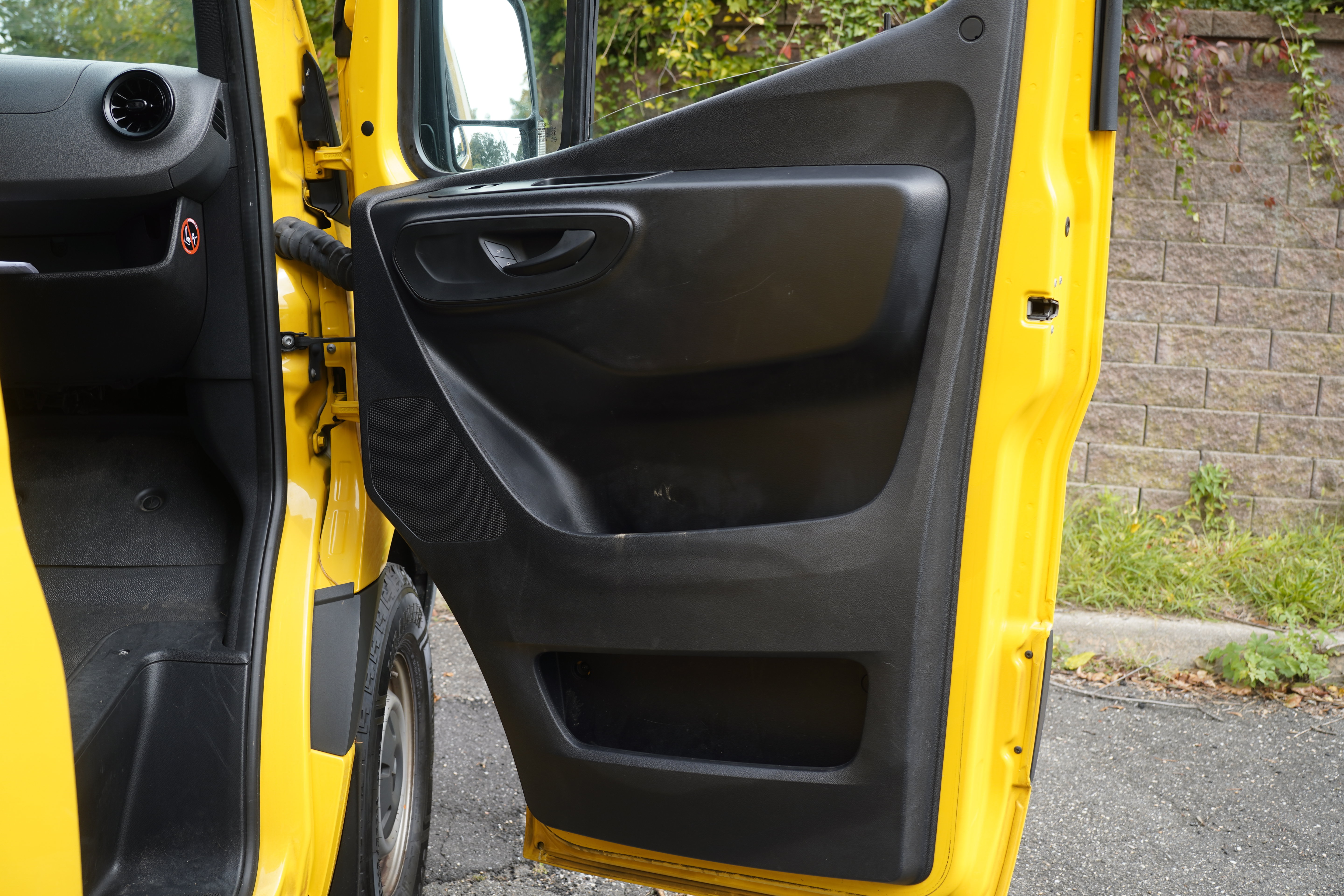 Used 2021 Mercedes-Benz Sprinter 2500 w/ Acoustic Package image 29