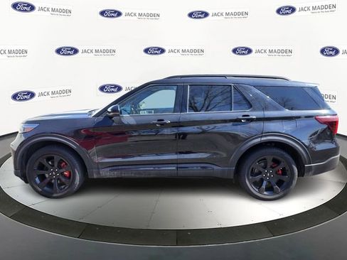 Used 2017 Ford Explorer Sport w/ Equipment Group 401A image 2