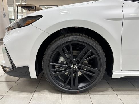 New 2026 Toyota Camry Hybrid AWD/4WD image 7