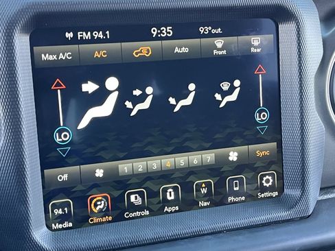 Used 2022 Jeep Wrangler Unlimited Sport AWD/4WD image 18