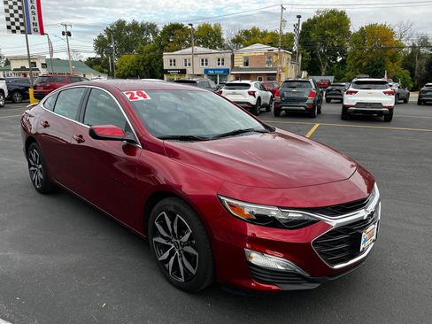 Used 2024 Chevrolet Malibu RS image 3