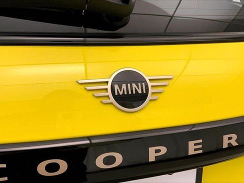 Certified 2025 MINI Cooper S image 7