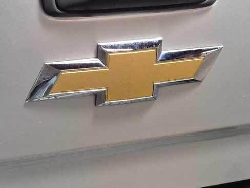 Used 2016 Chevrolet Silverado 2500 W/T image 9